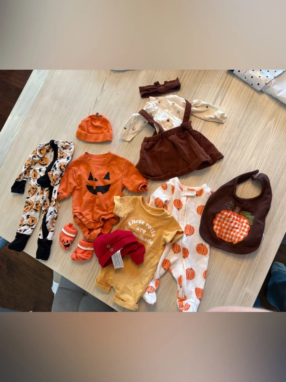 Newborn Holiday bundle - Picture 1 of 1